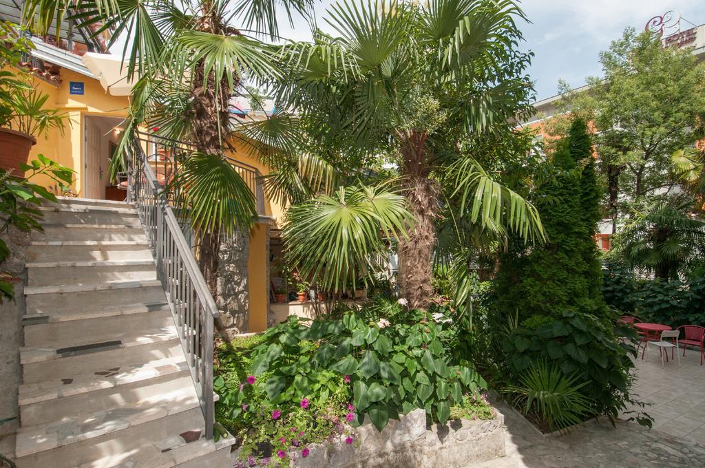 Apartments Center Opatija Ziric Exterior foto